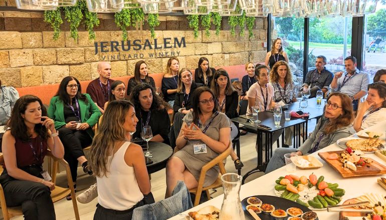 אירוע חברה פתח תקווה - גילת לוויני תקשורת - יקבי ירושלים פתח תקווה