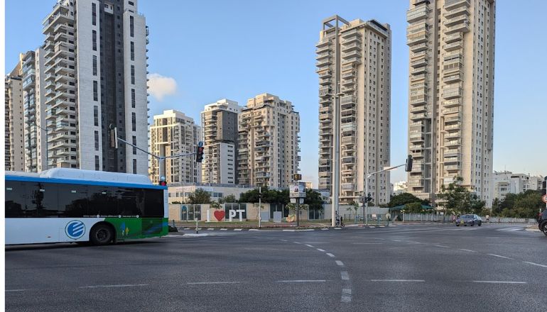 תחבורה בפתח תקווה