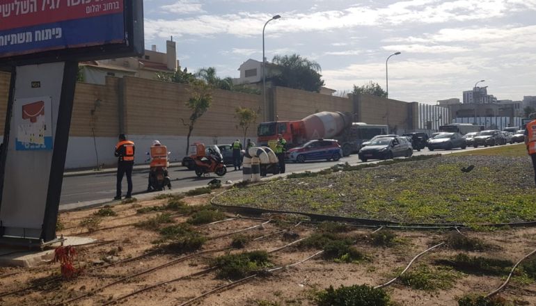 הטיפול באישה המבוגרת לא הציל את חייה. (צילום: דוברות מד"א)